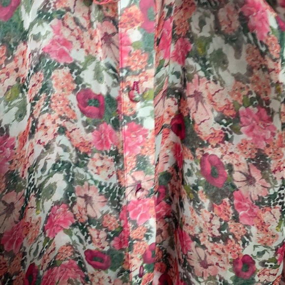 NWT! INC Ladies Floral Sheer Button Up Blouse - Picture 2 of 6